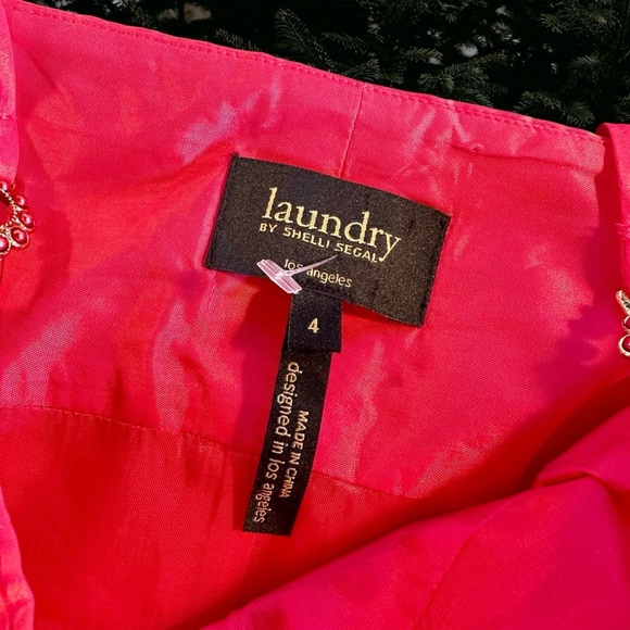NWT Laundry by Shelli Segal Pleated Bust Gold Charm Detail Ruffled Mini Dress 4 - Picture 2 of 14